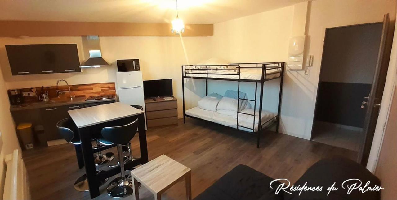 Residences Du Palmier Saint Laurent sur Sevre Bagian luar foto